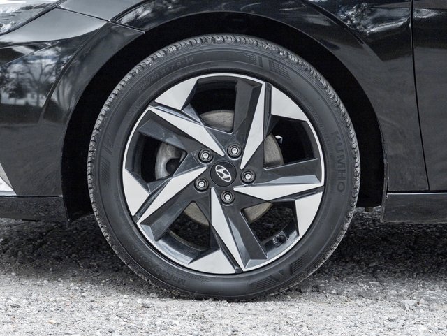 2023 Hyundai Elantra Luxury-3