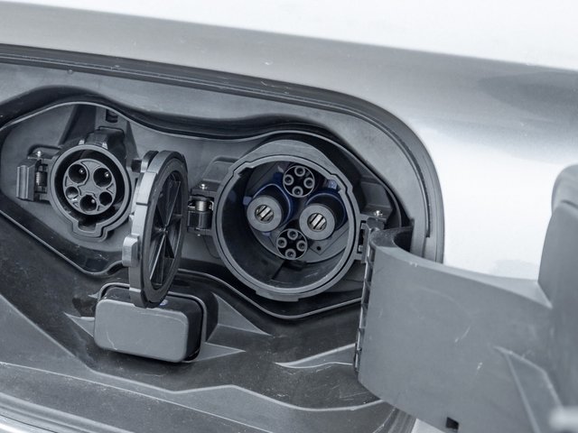 2023 Mitsubishi Outlander PHEV LE S-AWC-3