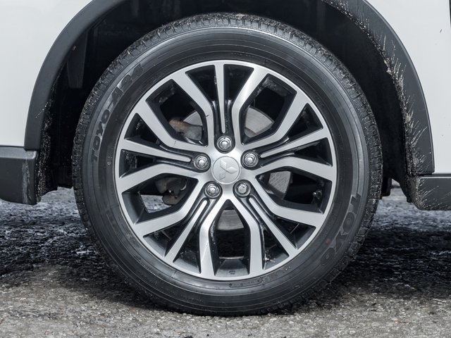 2018 Mitsubishi Outlander ES AWC Touring-3