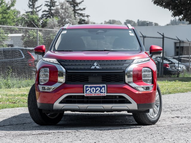 2024 Mitsubishi Outlander LE S-AWC-1