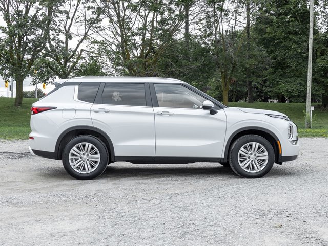 2024 Mitsubishi Outlander SE S-AWC-4