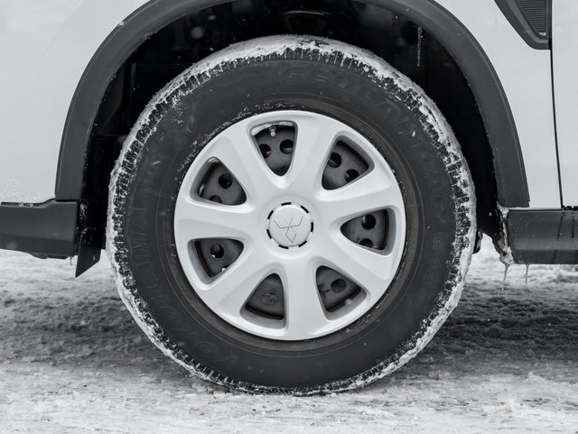 2022 Mitsubishi RVR ES FWD - CVT-3