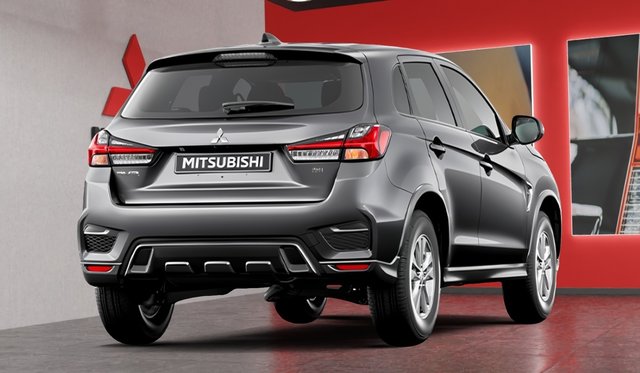 2027 Mitsubishi RVR SE AWC-2