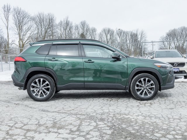 2022 Toyota Corolla Cross XLE AWD-3