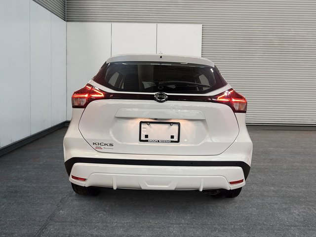 2021 Nissan Kicks S-2