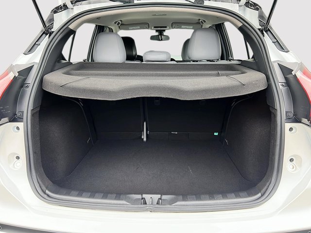 2023 Nissan Kicks SR-5