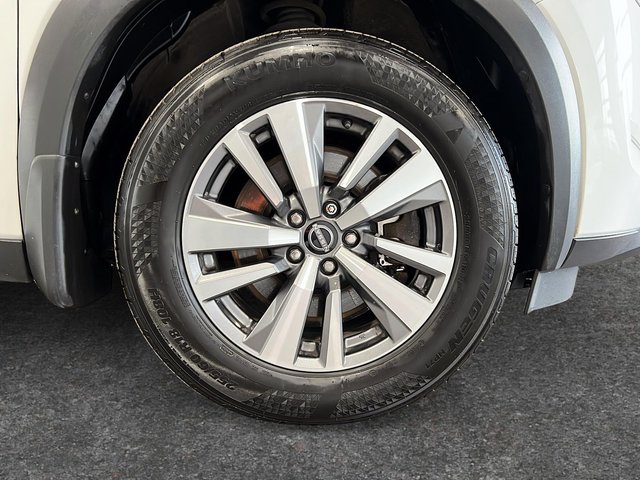 Nissan Pathfinder SL 2022-5