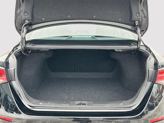 2024 Nissan Sentra SR-5