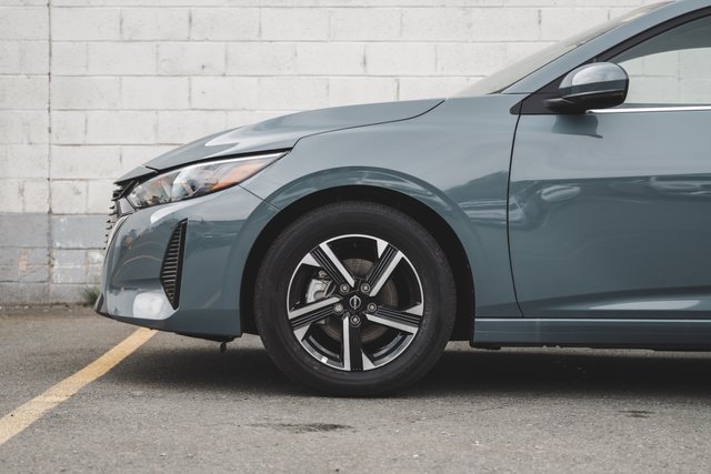 2025 Nissan Sentra SV MOONROOF-1