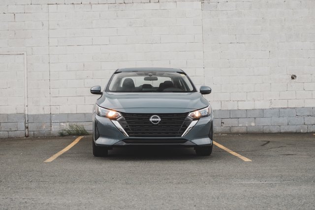 2025 Nissan Sentra SV MOONROOF-4