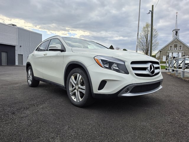 Mercedes-Benz GLA-Class GLA 250 2015-0