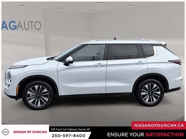 2025 Mitsubishi Outlander LE-4