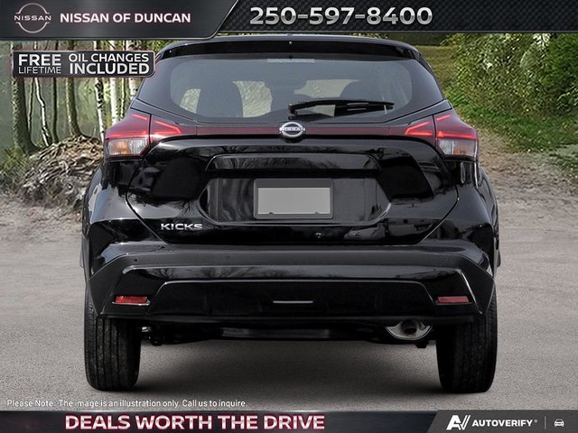 2025 Nissan Kicks Play S-4
