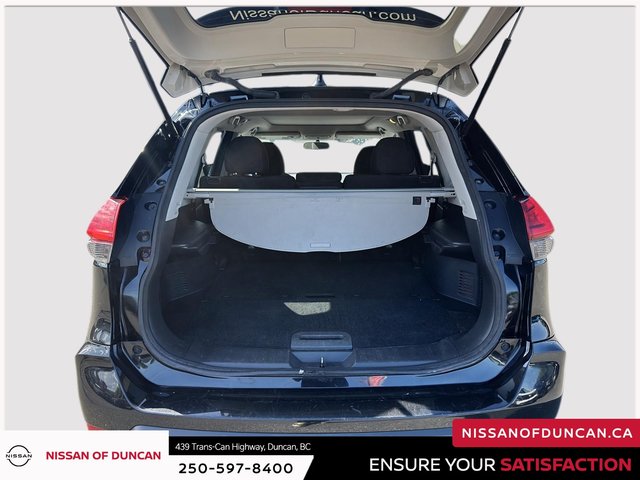 2017 Nissan Rogue SV-5