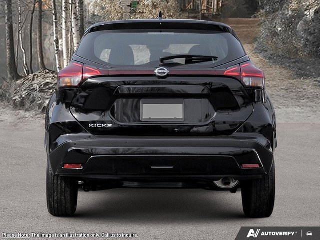 2025 Nissan Kicks Play S-4