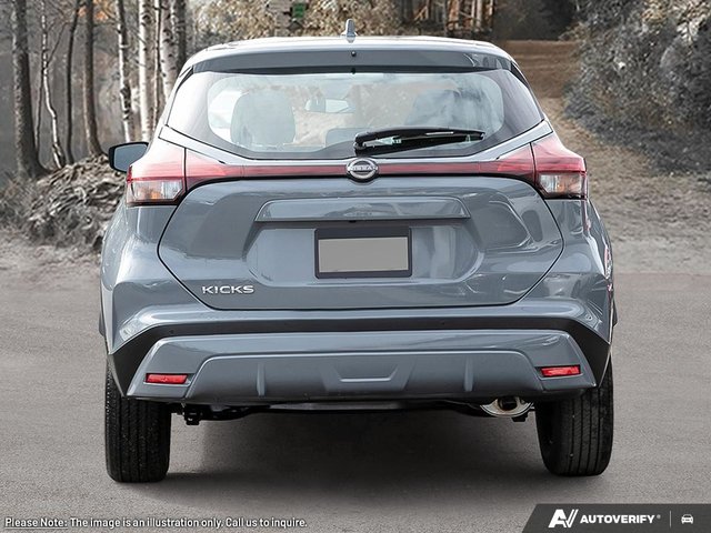 2025 Nissan Kicks Play S-4