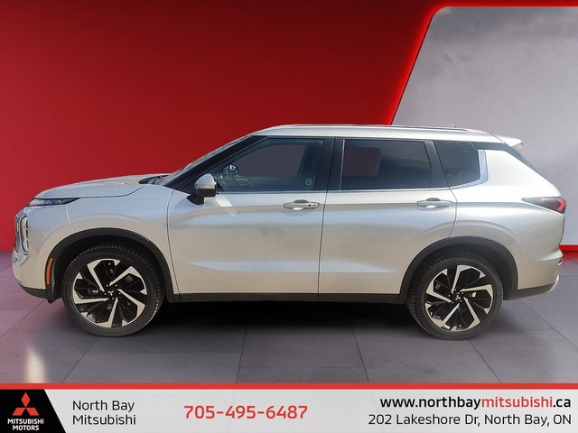 2023 Mitsubishi OUTLANDER LE PREMIUM-4