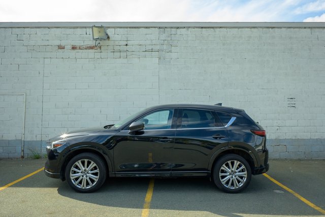 2022 Mazda CX-5 Signature-0