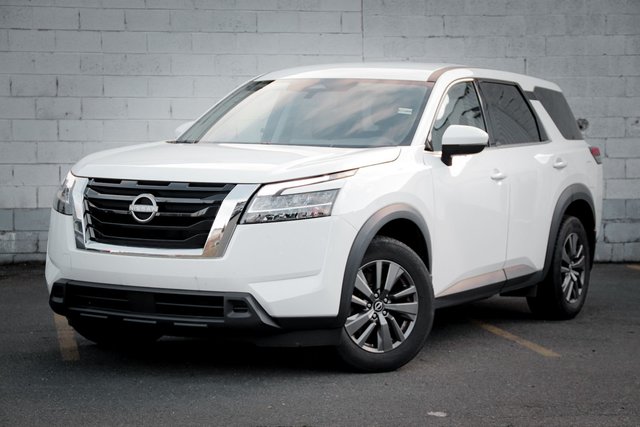 2022 Nissan Pathfinder S-2