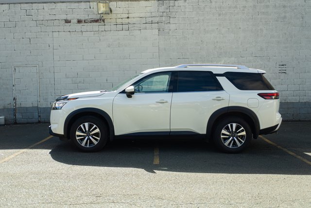 2023 Nissan Pathfinder SL-0