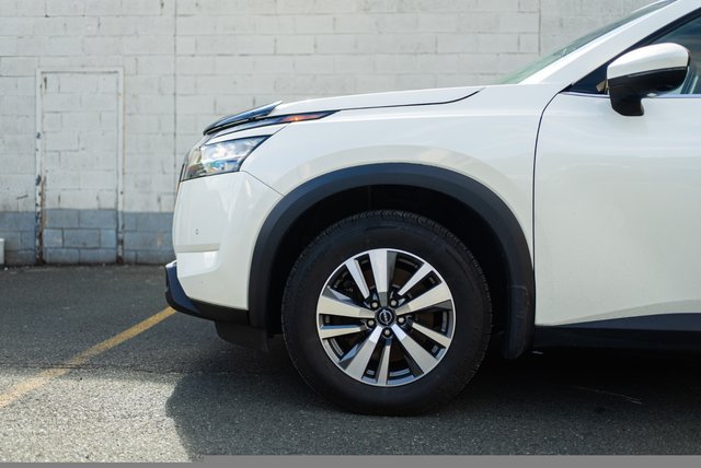 2023 Nissan Pathfinder SL-3