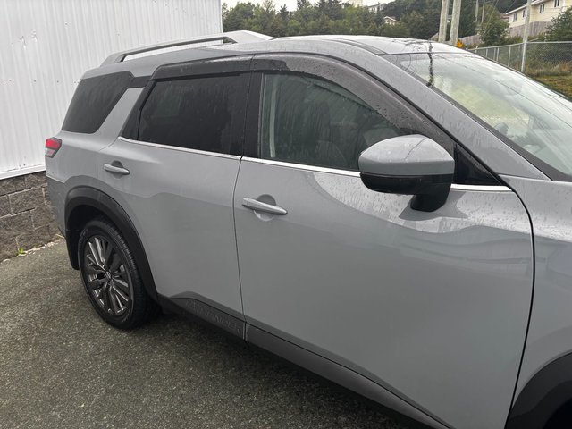2024 Nissan Pathfinder SL-3