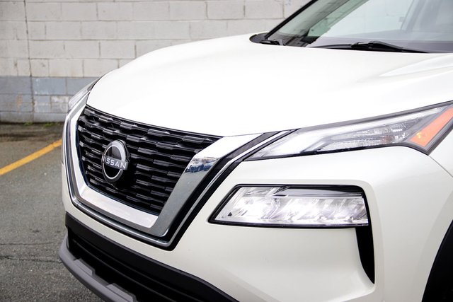 2023 Nissan Rogue SV Moonroof-4