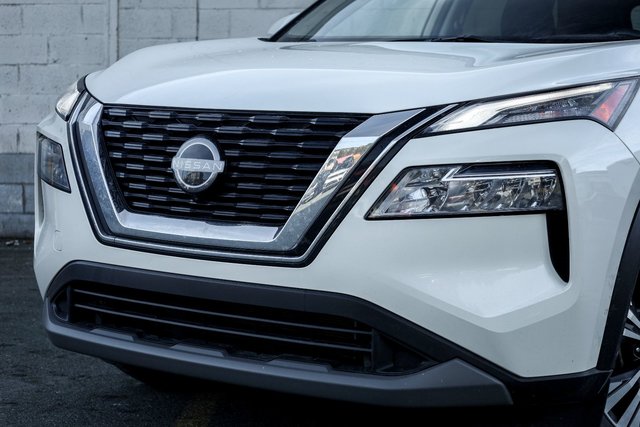 2023 Nissan Rogue SV Moonroof-1