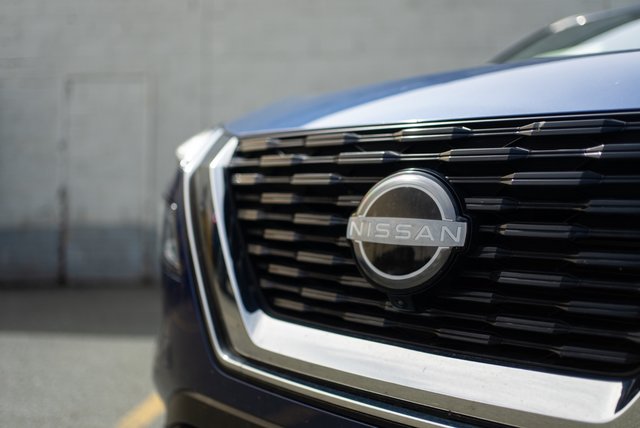 2023 Nissan Rogue SV Moonroof-2