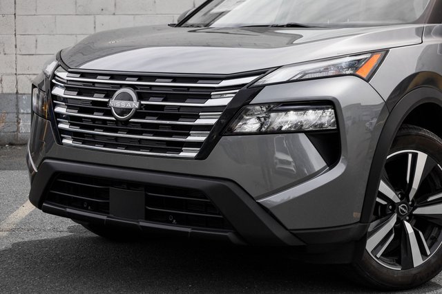 2024 Nissan Rogue SV Moonroof-3