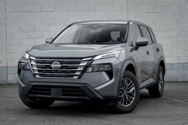 2025 Nissan Rogue S-2