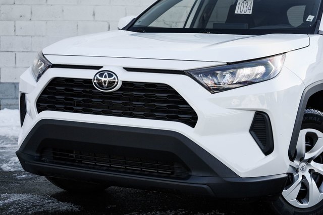 2022 Toyota RAV4 LE-2
