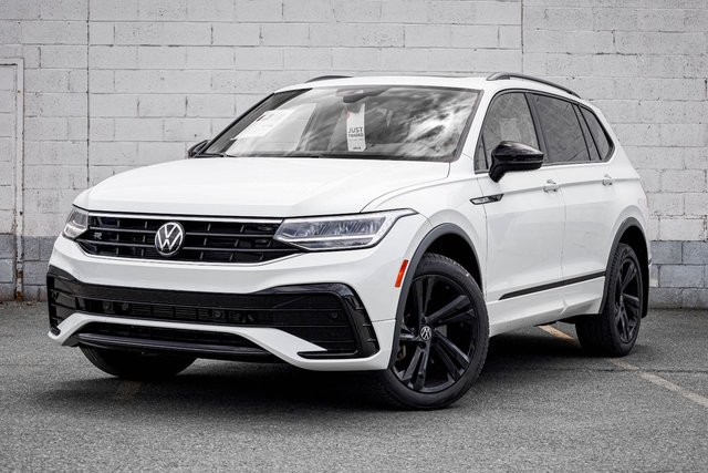 2024 Volkswagen Tiguan Comfortline R-Line Black Edition-2