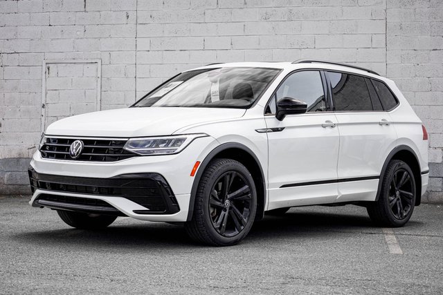 2024 Volkswagen Tiguan Comfortline R-Line Black Edition-5