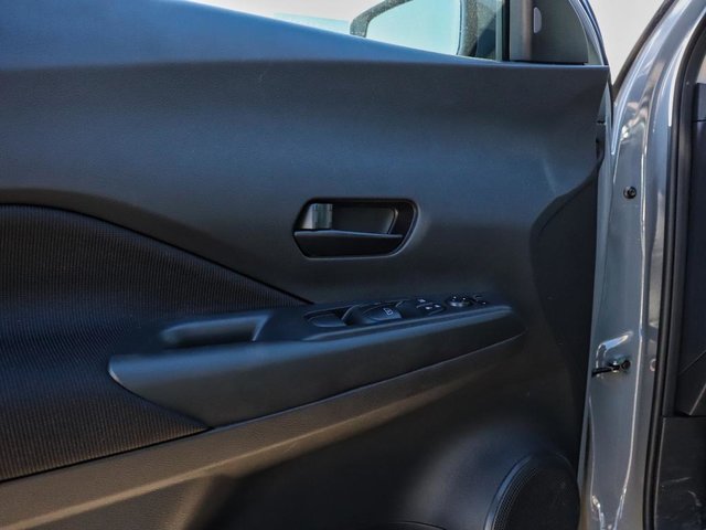 2025 Nissan Kicks Play S-5