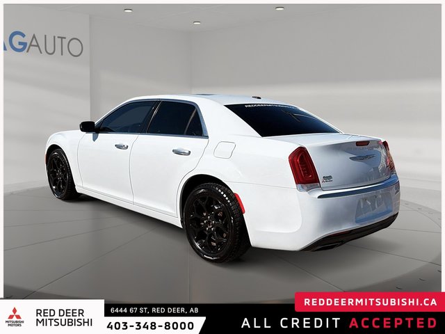 2017 Chrysler 300 C Platinum-3