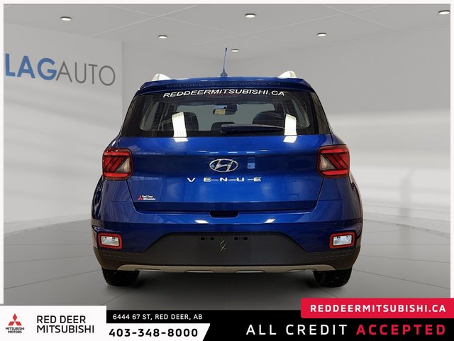 2024 Hyundai Venue Preferred-2