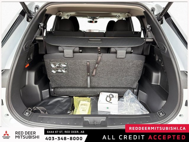 2026 Mitsubishi Outlander Plug-in Hybrid SE S-AWC-5