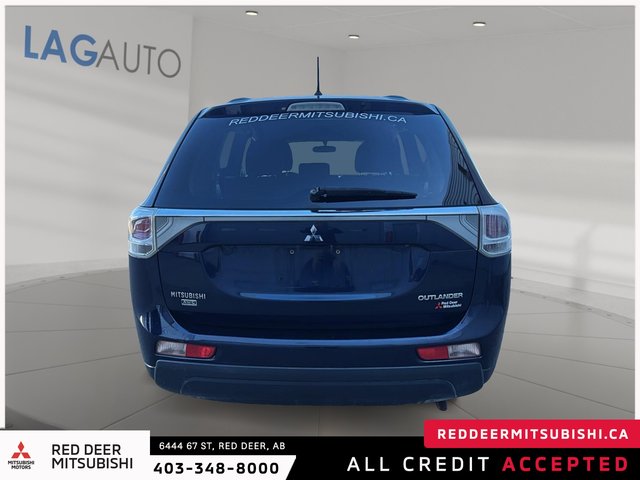 2014 Mitsubishi Outlander ES-2