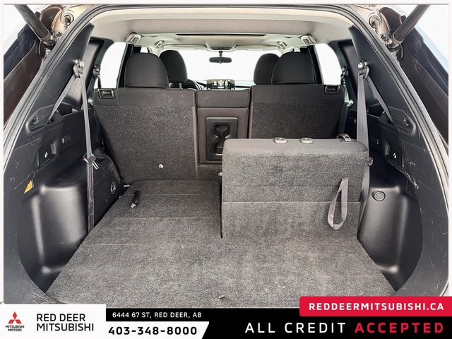 2022 Mitsubishi Outlander-5