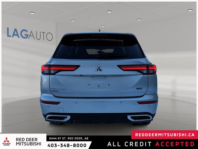 2023 Mitsubishi Outlander NOIR-2