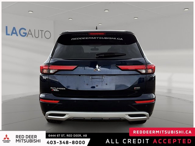 2024 Mitsubishi Outlander LE-2