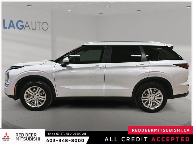 2025 Mitsubishi Outlander SE-4