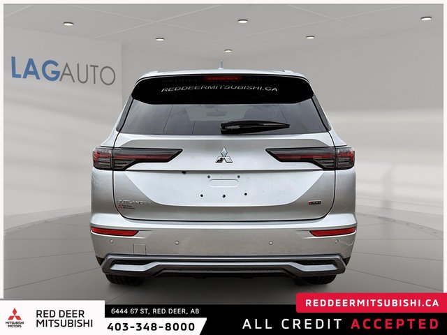 2026 Mitsubishi Outlander LE S-AWC-2
