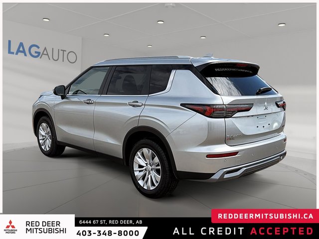 2026 Mitsubishi Outlander SE S-AWC-3