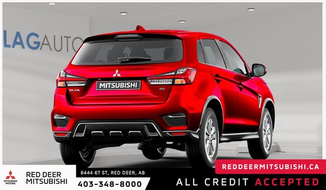 2027 Mitsubishi RVR SE AWC-2