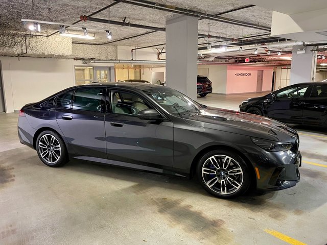 2025 BMW 5-Series 530i xDrive-3