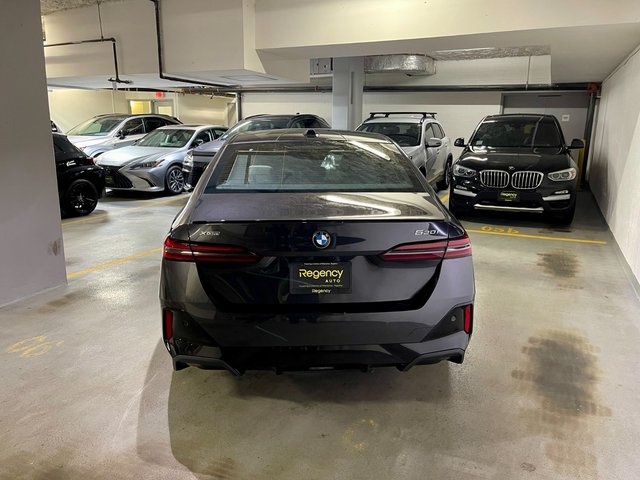 2025 BMW 5-Series 530i xDrive-4