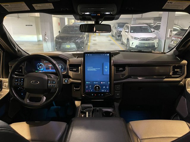 2022 Ford F-150 LightningXLT-3