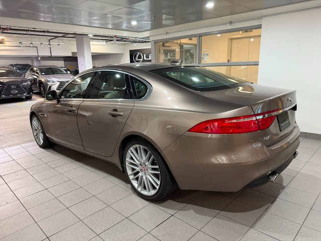 2016 Jaguar XFPrestige Prestige-2